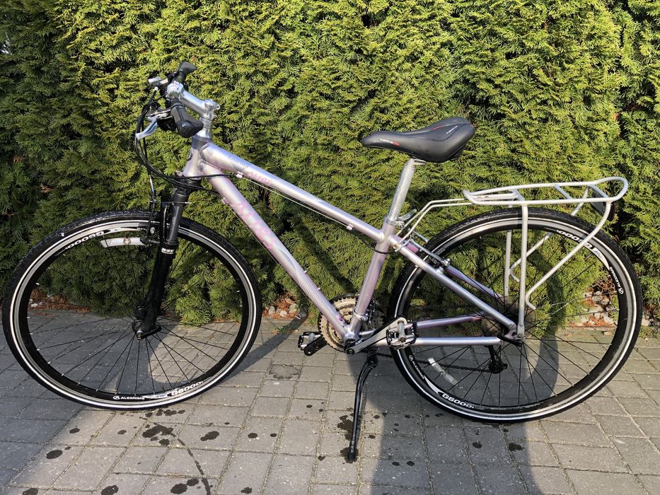 Rower  Giant Trekking -szosowy