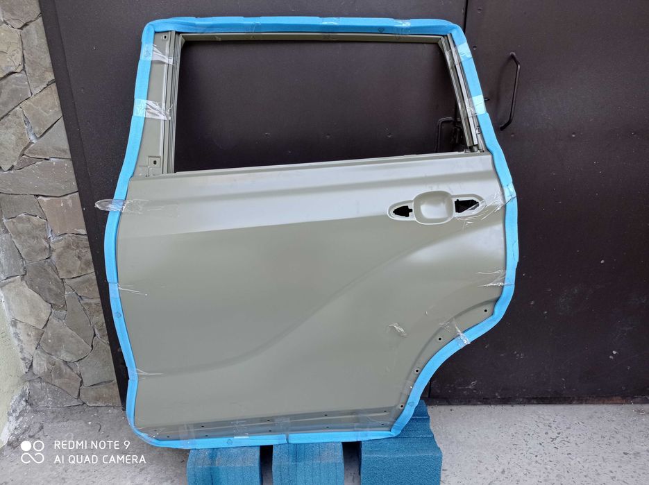 Дверь двері 67004-0E190 Toyota Highlander Хайлендер 2019-2023 оригінал