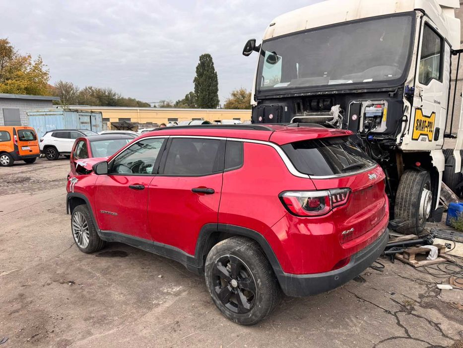 Крило переднє ліве jeep compass latitude 2018