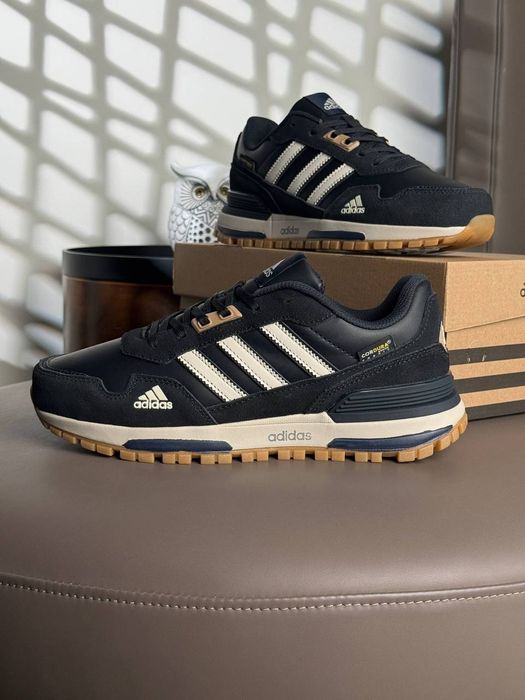 7 кольорів Adidas ZX 750: 2 299 грн. - Кроссовки для города