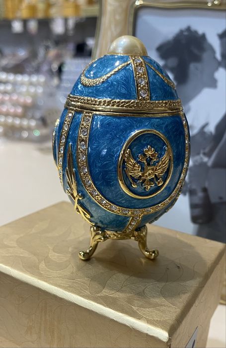Яйцо-шкатулка в стиле Фаберже