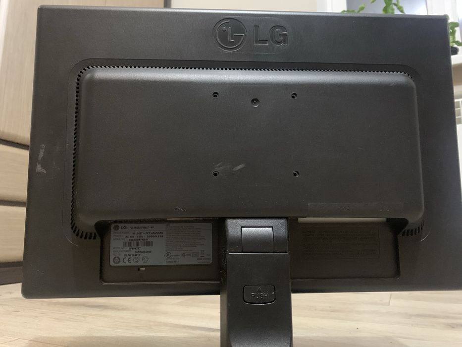 Монітор LG Flatron W1942T-PF.