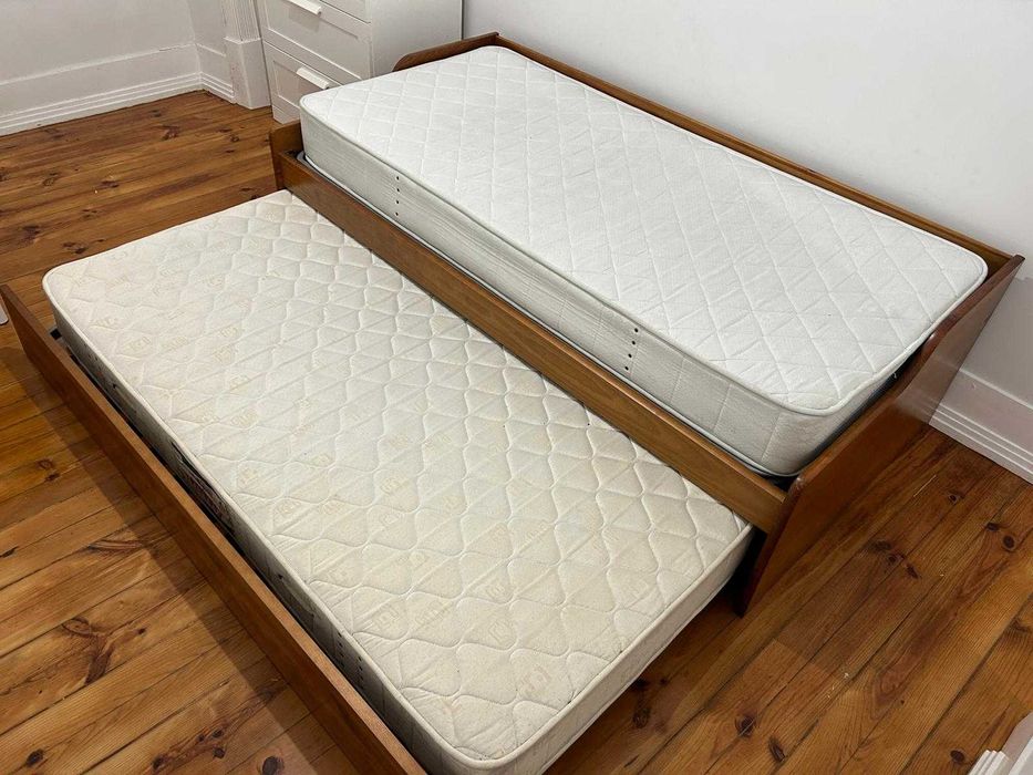 Cama de Solteiro c/ Gavetão Elevatório + 2 Colchões Incluídos