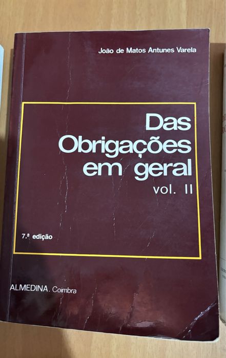 Livros de Direito variados
