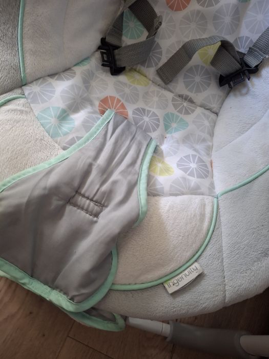Elektryczny bujaczek Ingenuity