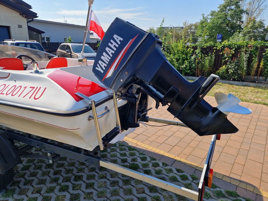 Motorówka z silnikiem Yamaha 75hp z przyczepą