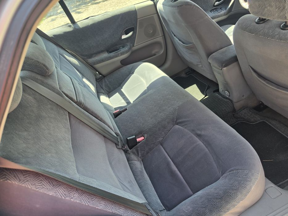Renault Laguna || 2001