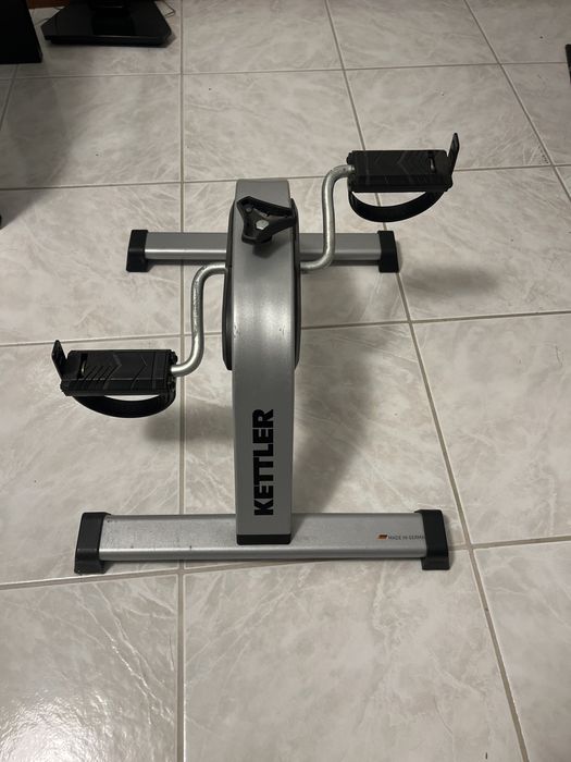 Leg exercise machine64552092843778123