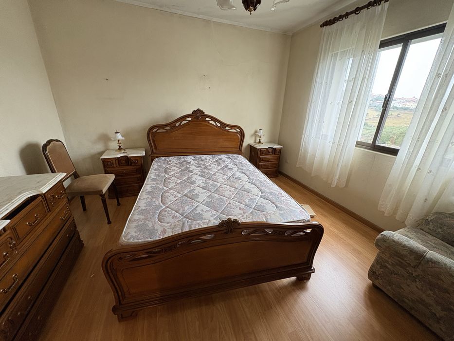 Cómoda e 2 mesas de cabeceira