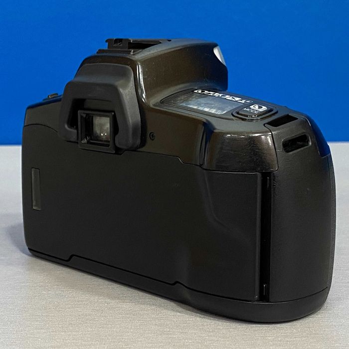 Minolta Dynax 300si + AF 35-70mm f/4