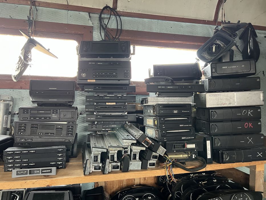 Стопи фанарі стопаки Е32 Е34 Е36 Е38 Е39 E46 Е53 Е60 Е65 F01 F10 F30