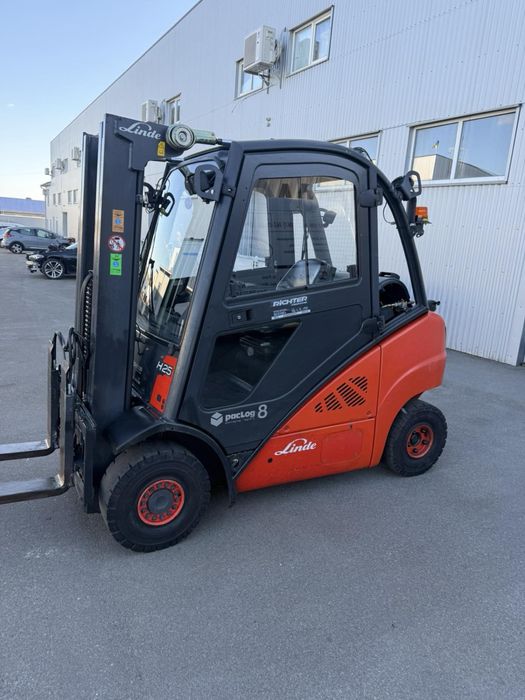Навантажувач Linde H25T-01 2012 рік