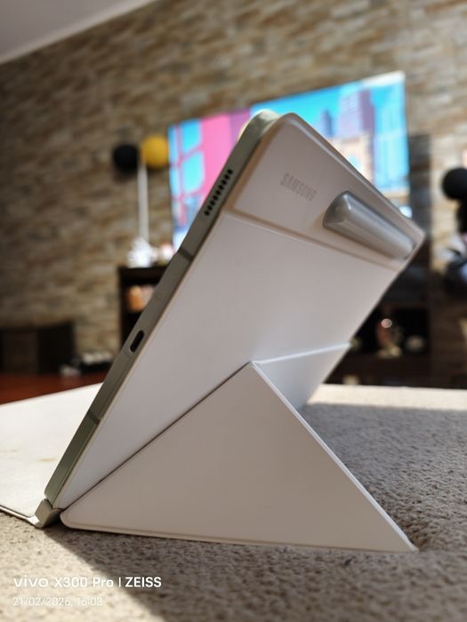 Vendo tablet Samsung S9 FE 128gb como novo com capa e S pen