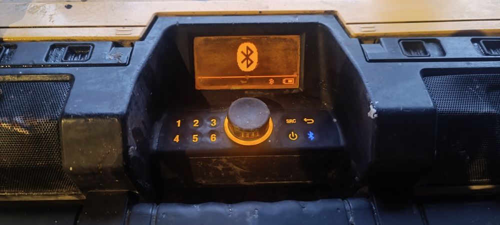 Radio budowlane DeWalt Aku 5ah zasilacz