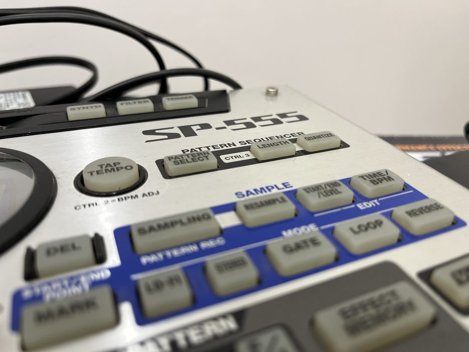 Roland SP-555 sampler + footswitch