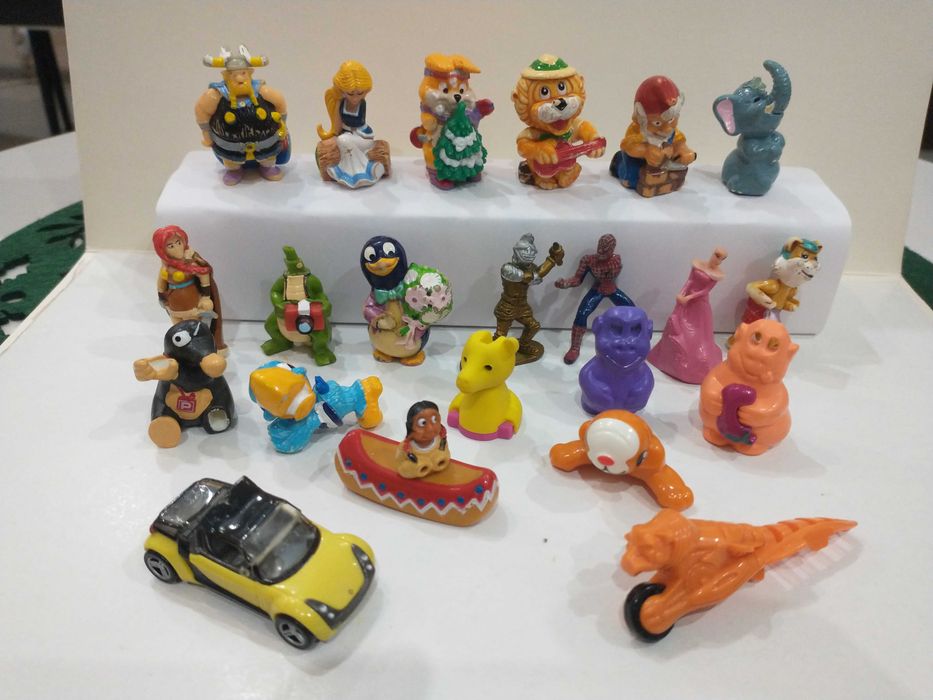 Figurki Kinder Niespodzianka 22szt