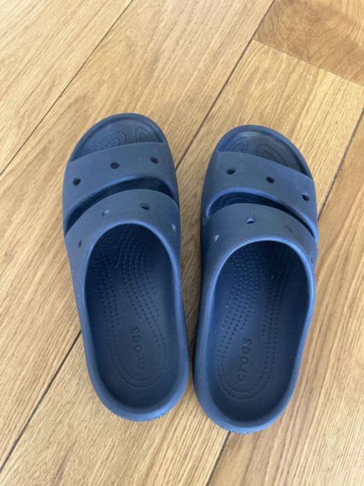 klapki granatowe crocs 39