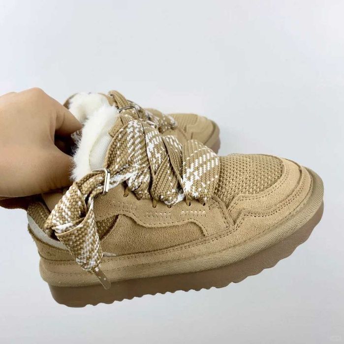 UGG Lowmel Sand r.39