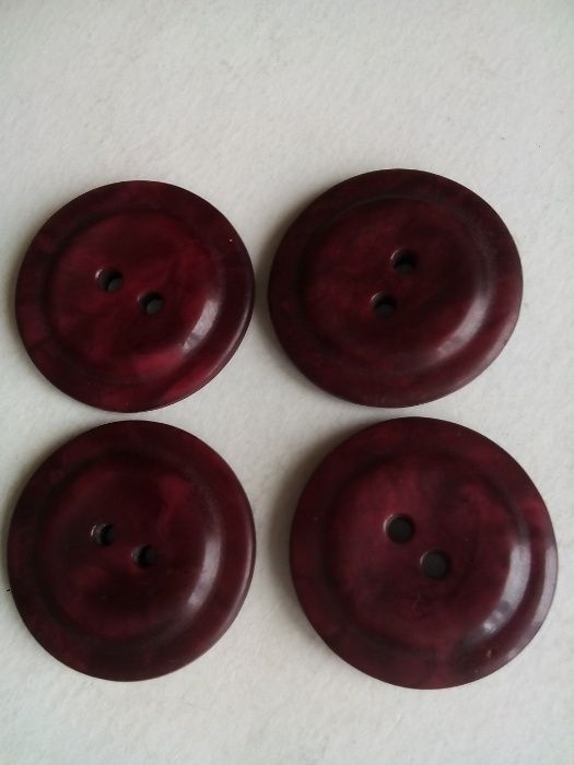 Гудзики виготовлені в СРСР.