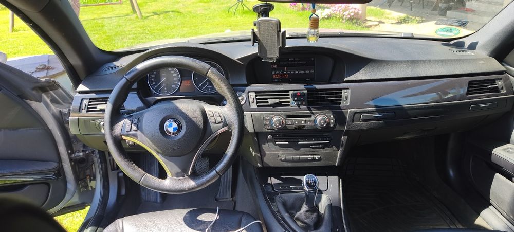 BMW e92 320i coupe