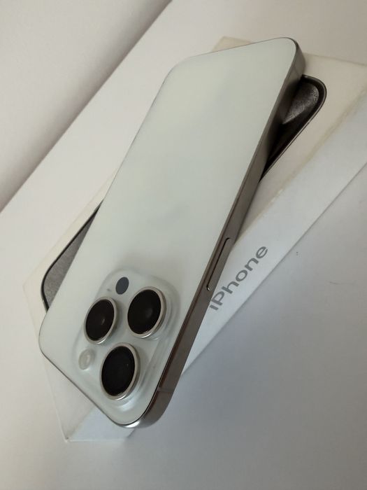 Iphone 15 pro biały 128gb kondycja 87%