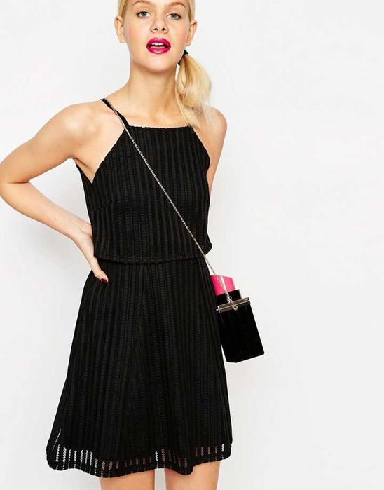 Torebka szminka - awangardowa nie przejdziesz obojętnie