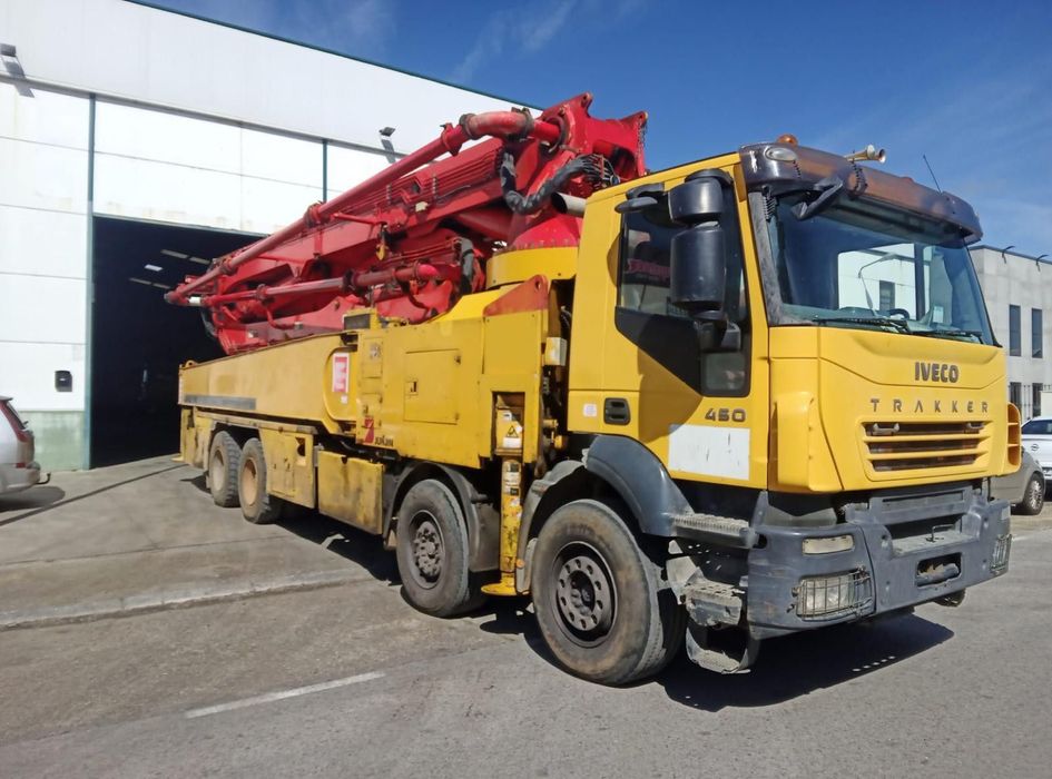 Iveco Trakker 450 8x4 JUN-JIN. 48m  IVECO Trakker 450 8x4 Pompa do betonu JUN-JIN 48m.