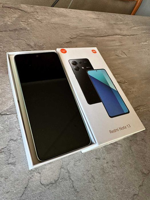 Телефон Xiaomi Redmi Note 13