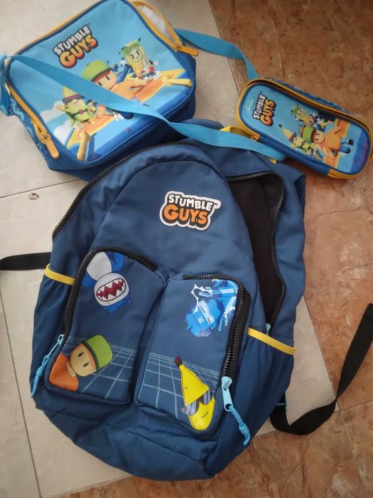 Mochila escolar menino