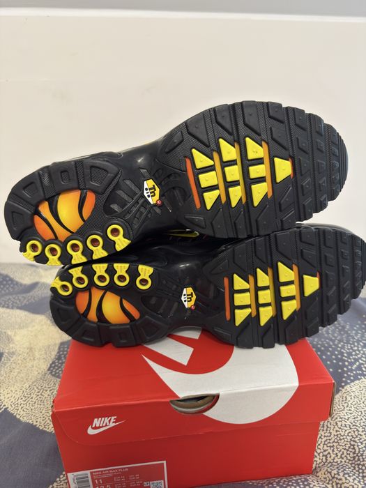 Nowe oryginapne buty nike air max plus tn 45
