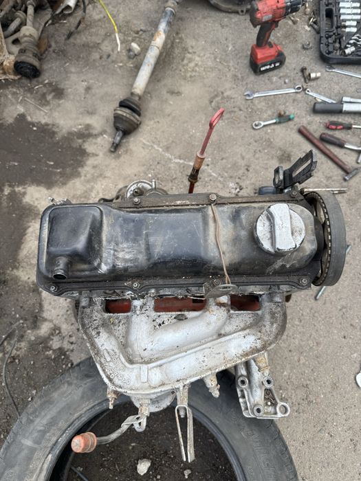 двигун 1.8 бензин Volkswagen Passat b3