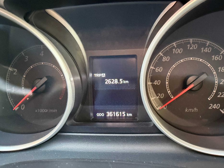 Mitsubishi Outlander XL 2012 2.4 бензин