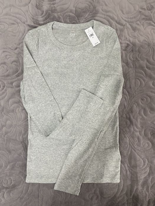 Реглан бренда Gap