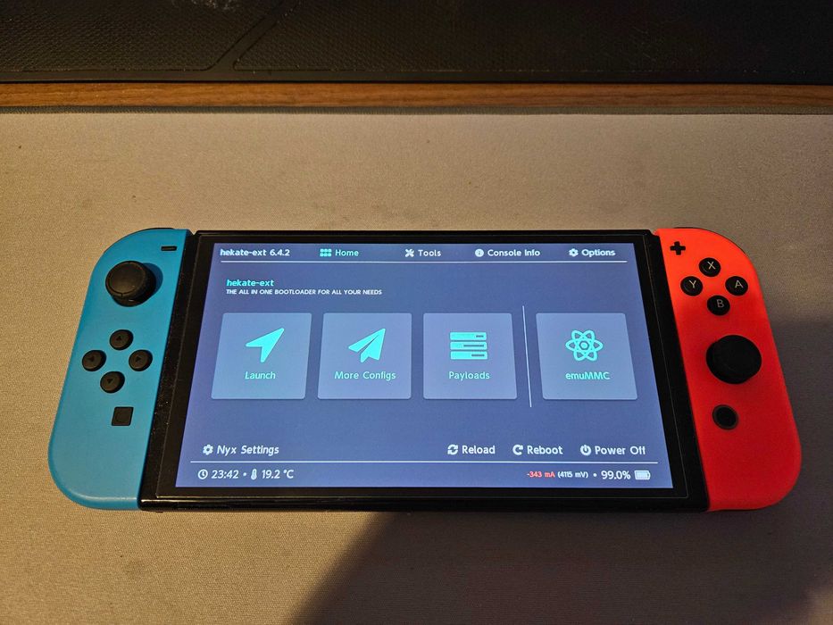 Nintendo Switch CFW Picofly + Mobapad