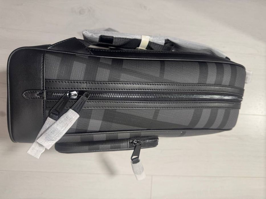 Burberry Men’s Designer Backpack
Burberry Men’s Designer Backpack