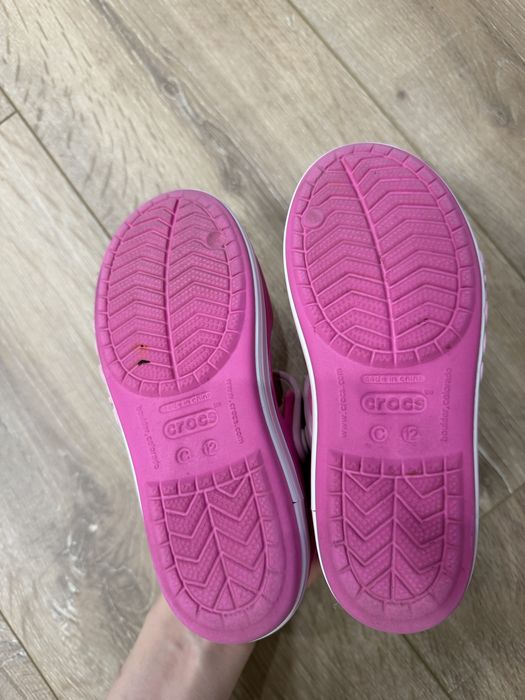 Сандалі, босоніжки Crocs c12 в чудовому стані (ельза, анна)