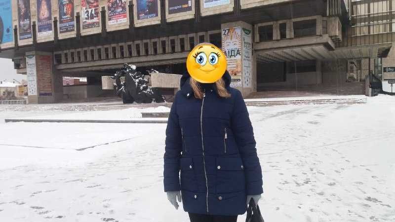 Жіноче пальто подовжена куртка. Розмір L / XL Єврозима