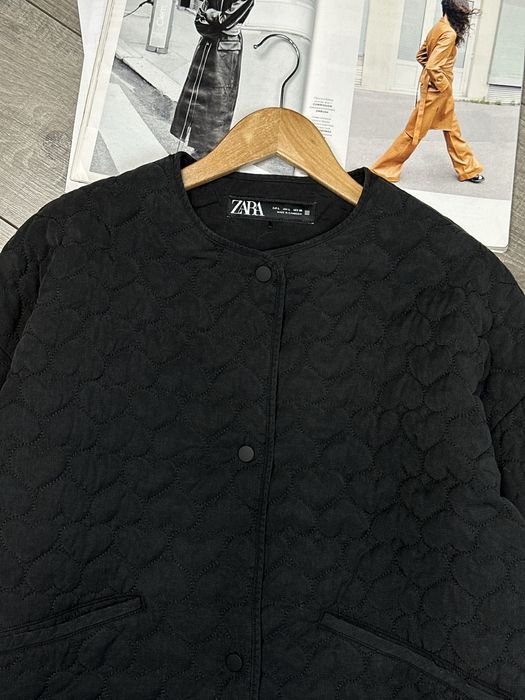 Стильний лайнер бомбер zara з нових колекцій