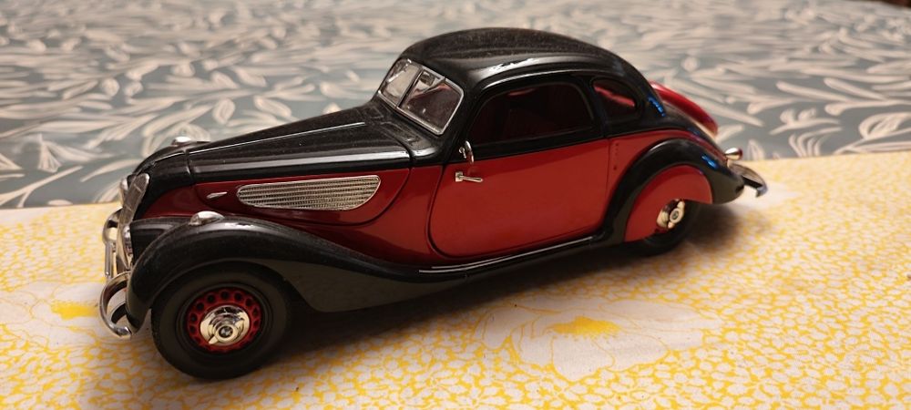 BMW 327 Guiloy 1:18