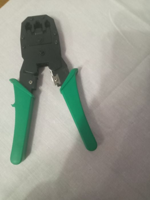 Продам ключ зажим для контекторив Р 8, Р6, Т4