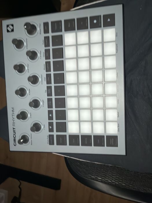 Sampler Novation Circuit Rhythm
