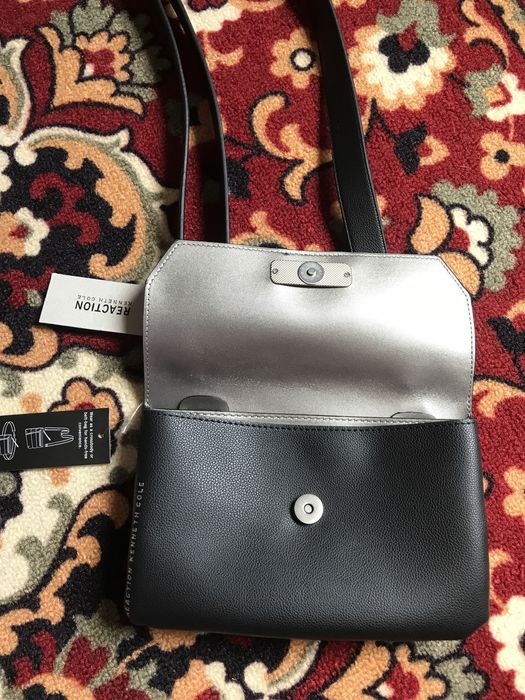 Kenneth Cole чорна сумка через плече або напоясна