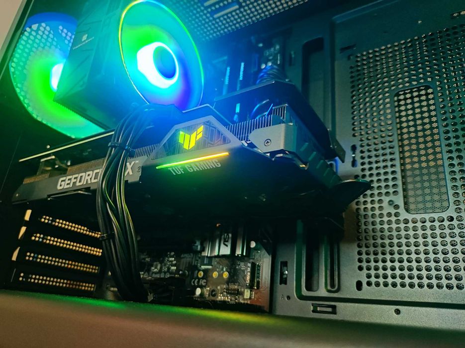 PC Gaming i7 8700 • RTX 3060 Ti • 16GB 2400MHz • 512GB NVMe • ARGB