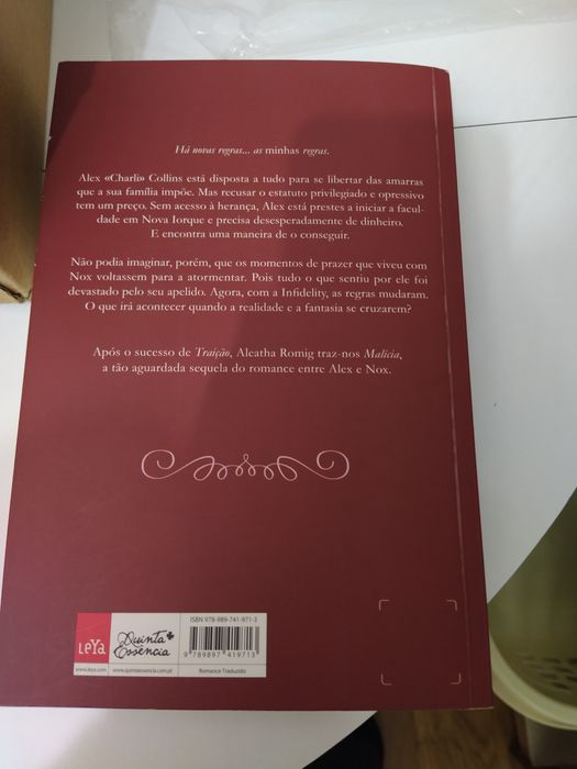 Livro de Aleatha Romig. Título Malícia