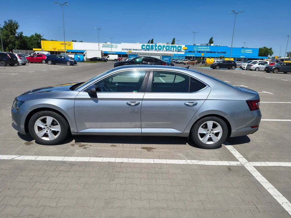 Skoda Superb Drugi wlasciciel stan bardzo dobry cena do negocjacji po oględzinach.