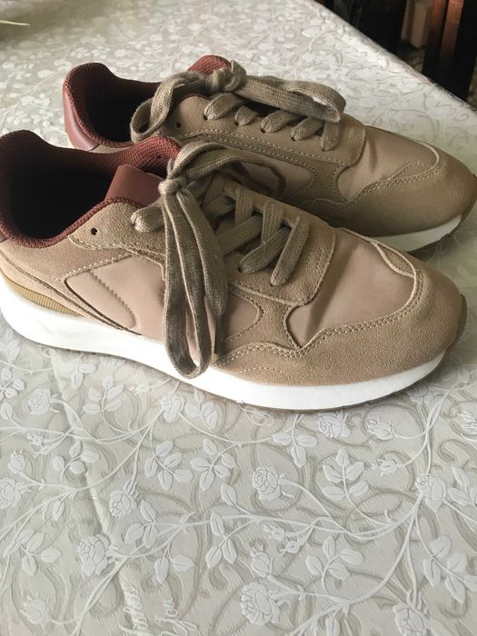 Продам кеди Zara