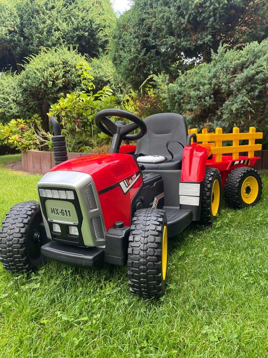 NOWY Traktor na akumulator z Przyczepką Pilot 12V ciągnik dla dzieci