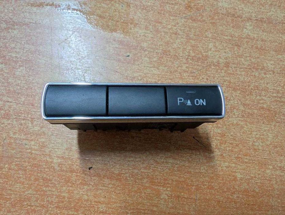 Przełącznik czujników parkowania  Ford Fiesta MK7