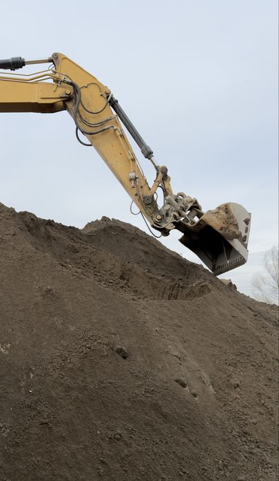 ZIEMIA HUMUS DO OGRODU CZYSTA czarnoziem z transportem 30 zl tona !