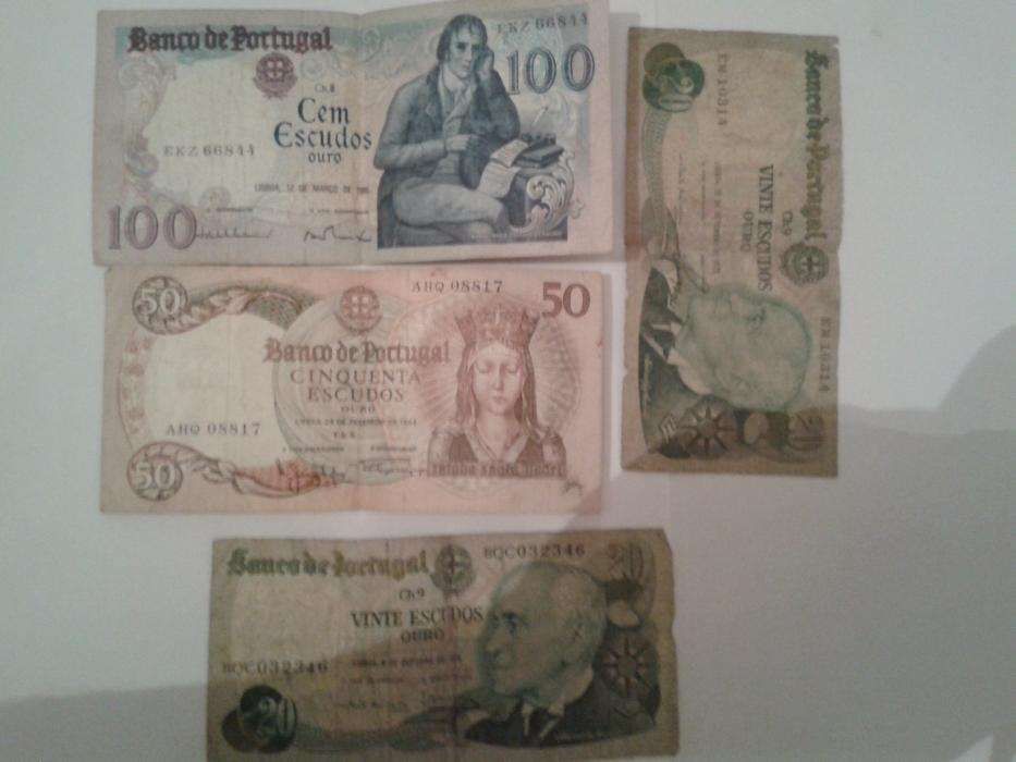 Peças decoração e uso antigas.